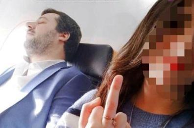 Salvini dorme in aereo, ragazza di Conversano scatta selfie con dito medio