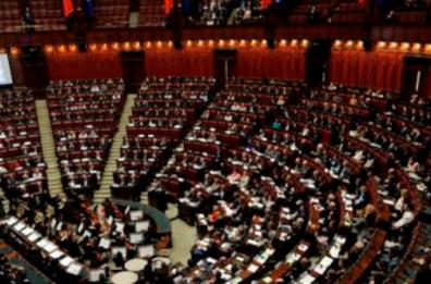 Il tradizionale «movimento» a metà legislatura