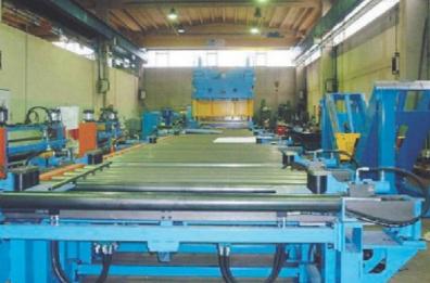 Spinazzola, «Officine murgesi»: l'azienda premia i dipendenti, in 7 mesi brevettato nuovo palo conico