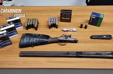 Caccia di frodo con un fucile clandestino e zaino pieno di pallettoni: arrestato 25enne foggiano
