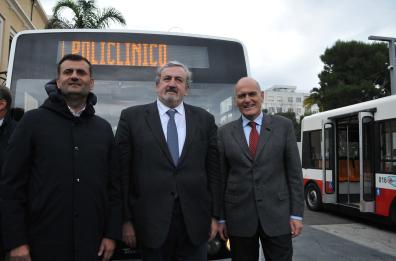 Bari, nel Policlinico ci si sposta con le navette elettriche