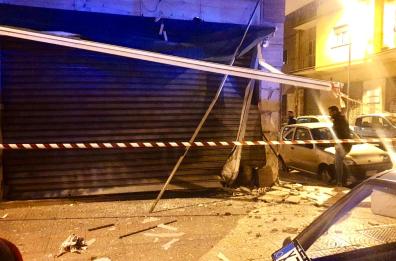Paura nella notte a Taranto, bomba esplode davanti bar in via Umbria: ingenti danni