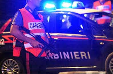 Binetto, in fuga dai carabinieri in retromarcia e con la droga in auto: un arresto