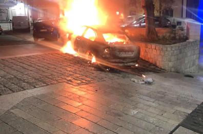 Vietri di Potenza, data alle fiamme l'auto del vice sindaco