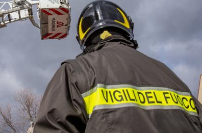 FERRARA - Crolla sottotetto palazzina Poggio Renatico: due feriti