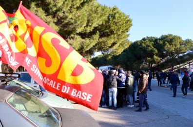 Taranto, lavoro a rischio: «Dobbiamo difendere i dipendenti dei contact center»