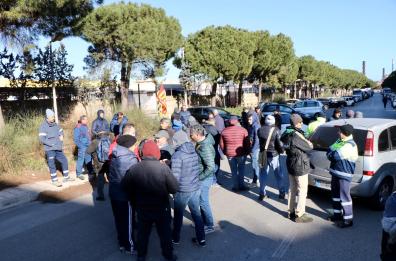 Mittal, Usb Taranto denuncia: «Operai si scoprono in cig dai badge disattivati»