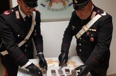 Polignano, casa allestita come centrale di spaccio: in manette due coniugi 