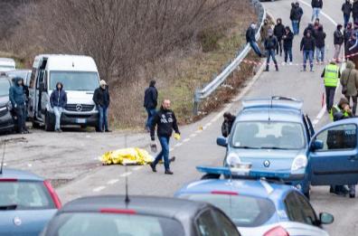 Tifoso lucano ucciso, c'è un'auto fantasma: spunta l'ipotesi staffetta