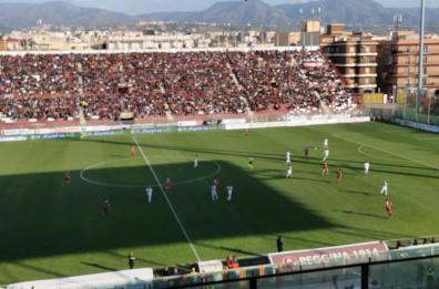 Perrotta salva il Bari al Granillo: 1-1 in casa della Reggina. Segui la diretta