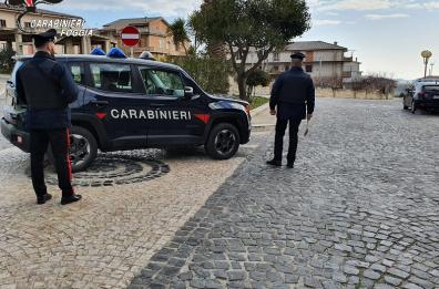 Foggia, picchiava a sangue i genitori anziani e la moglie: arrestato 47enne