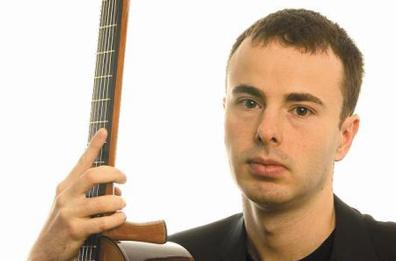 Bari, recital di Lorenzo Micheli