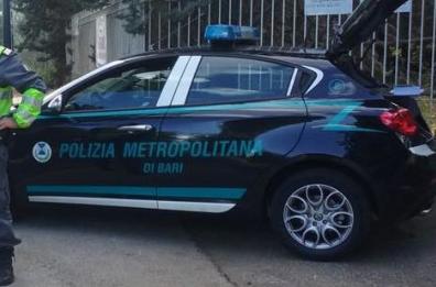 Bari, assalto al tir: banditi sparano contro Polizia metropolitana