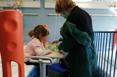 A Bari si raccolgono libri per i bimbi malati: donazioni alla Feltrinelli