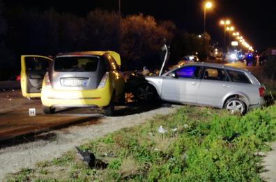 Scontro sulla Barletta-Trani: muore donna di Trani, altri 5 feriti