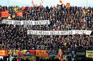Lecce-Inter, striscione anti Conte: denunciato ultrà giallorosso