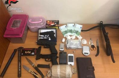 Manfredonia, blitz cc: 5 arresti per spaccio, un obbligo di dimora