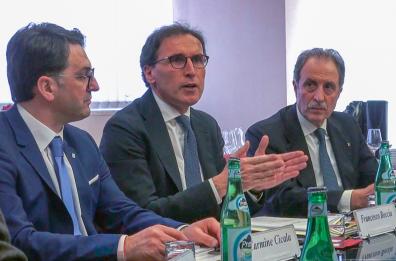 Boccia contro Bardi: «Ha distrutto la sanità lucana»