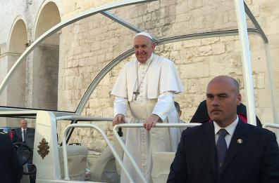 Papa Francesco a Bari: le foto più belle della giornata