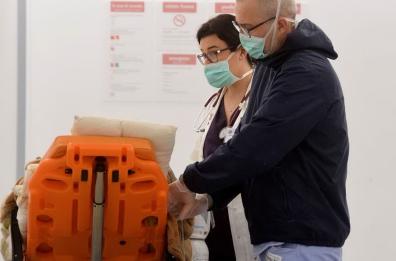 Coronavirus Italia, 197 nuovi casi e 53 decessi: continuano ad aumentare i guariti