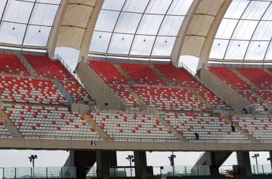 Bari, la tribuna est superiore del San Nicola è biancorossa: ecco i nuovi seggiolini