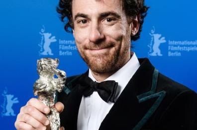 Berlino, Orso d'Oro all'Iran, l'Italia vince con Elio Germano e i fratelli D'Innocenzo