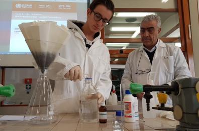 Amuchina introvabile? Ad Andria gli studenti di chimica ricorrono al «fai da te»