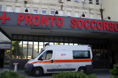 Foggia, 63enne ferito ad un piede da colpo di pistola si presenta in ospedale 