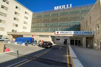 Gioia del colle, investita mentre attraversa la strada: 82enne muore al Miulli di Acquaviva