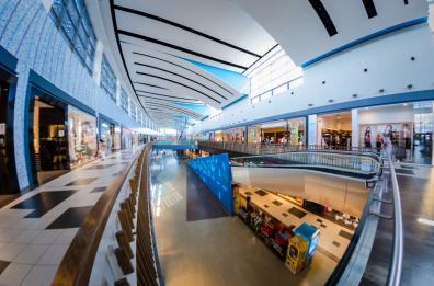Coronavirus, chiude la galleria commerciale Bari Blu, resta aperto solo ipermercato