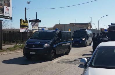 Poliziotti penitenziari picchiati in carcere a Foggia e Trani: «Siamo abbandonati» 