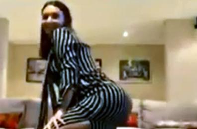 All'AvVentura, Elettra Lamborghini sexy intervista con Simona Ventura