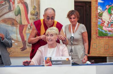 Addio a Betty Williams, il ricordo della «sua» Fondazione in Basilicata