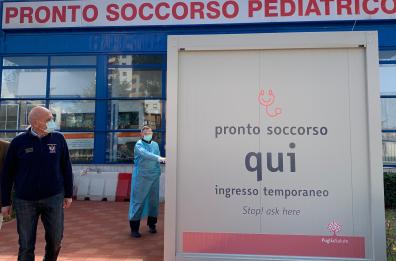 Bari, al Giovanni XXIII corsia prioritaria e veloce per evitare contagi da Covid-19