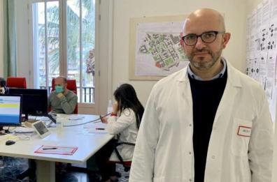 «Tampone fatto a tutti? Non serve, anzi è dannoso», parla l'esperto