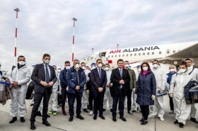 Coronavirus, l'Albania invia 30 medici e infermieri: «Non dimentichiamo l'Italia che ci ha aiutato»
