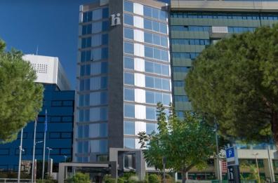 Covid 19 Puglia, dalla Regione 125 mln a comuni e imprese. Ok ad accordo per affittare hotel a pazienti e sanitari