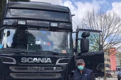 Gioia del Colle, la storia di un autotrasportatore: «Vivo nel camion così proteggo la mia famiglia»