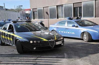 Manfredonia, polizia e GdF controllano auto sul carro attrezzi e ci trovano la cocaina