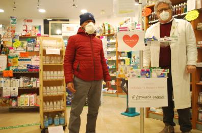 Poggio Imperiale: farmacista dona medicine da banco e pane ai compaesani