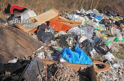 Emiliano: «Folle spendere 32 milioni per pulire discariche abusive»