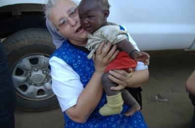La suora volontaria da Ruvo in Zambia: «I tamponi? Ma qui non esistono»