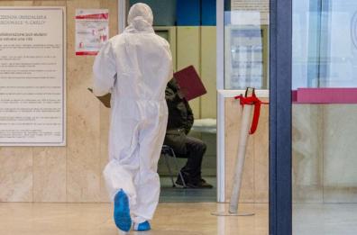 Coronavirus, Regione Puglia presta 20mila tute protettive al Lazio