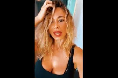 Diletta Leotta scollatura super sexy con capelli mossi