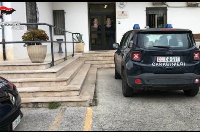 Manfredonia, fermati dopo furto in mobilificio: 3 romeni arrestati 