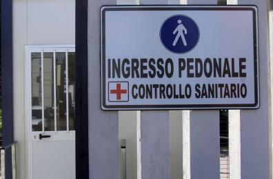 Policlinico Riuniti di Foggia, controlli sanitari ai varchi di ingresso