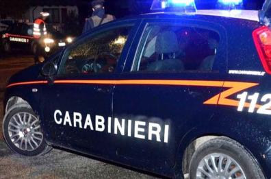 Brindisi, boato nella notte: una bomba esplode davanti a un'ottica