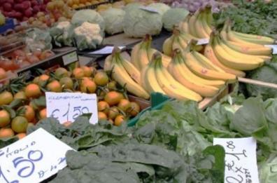 Puglia, arance, zucchine e fragole vendute a peso d&rsquo;oro: prezzo sale anche del 191%