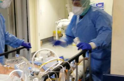 Coronavirus in Italia,  frena di poco curva contagi (+486). Oltre 2mila guariti Ancora 433 morti