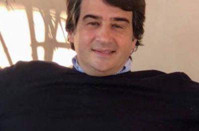 Addio barbiere, i politici pugliesi scapigliati in tv con un diavolo per capello